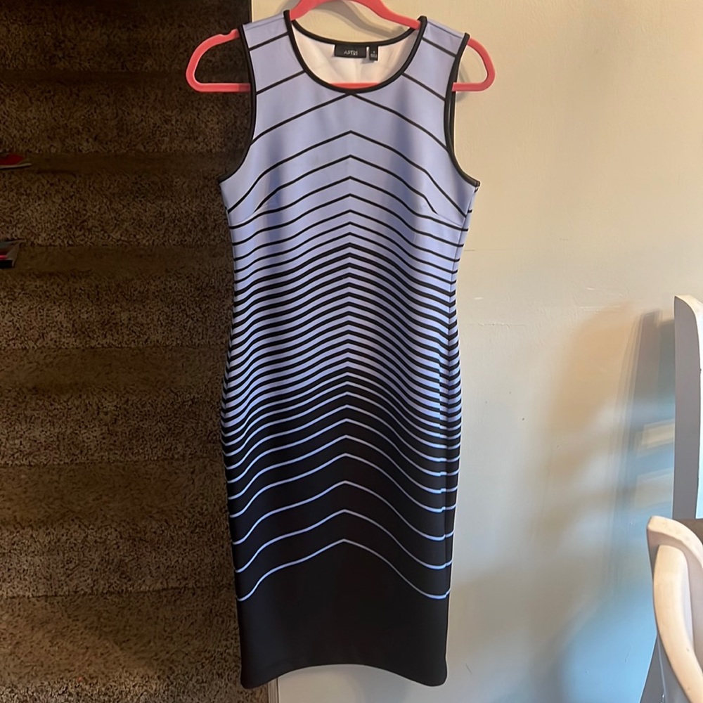 Apt 9 women’s size 8 dress